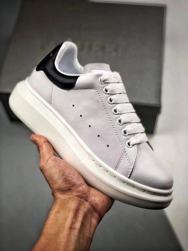 Alexander McQueen Oversized Sneaker - Exclusive Sneakers SA