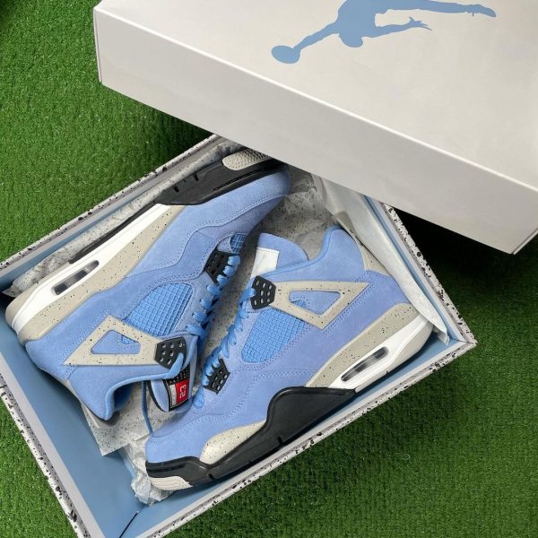 Nike Air Jordan 4 'University Blue'