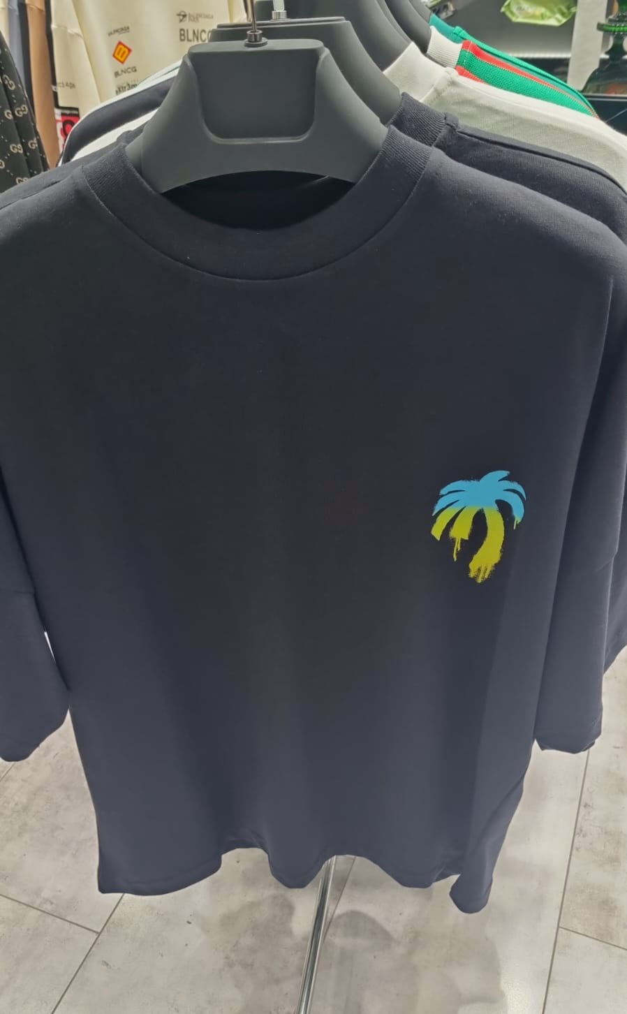 Palm Angels Sprayed Palm Logo Over Tee - Exclusive Sneakers SA